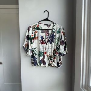 SHEIN Floral Print Short Sleeve Shirt Size: S